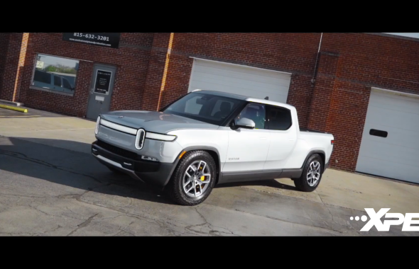 电动皮卡RIVIAN R1T装贴XPEL隐形车衣和车窗隔热膜