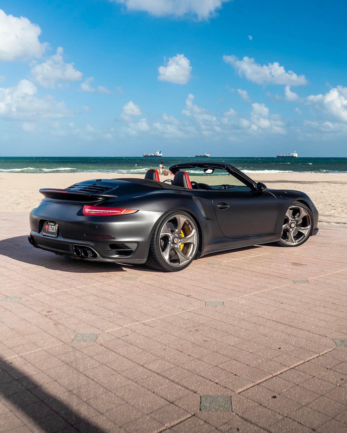 敞篷保时捷911 Turbo S