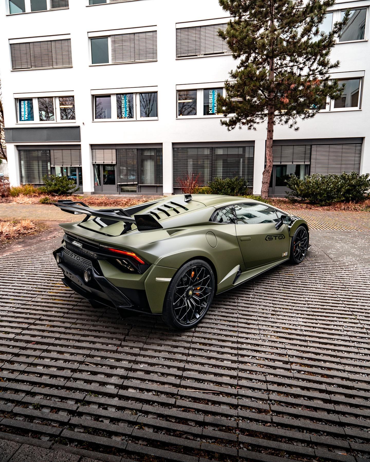 兰博基尼Huracán STO