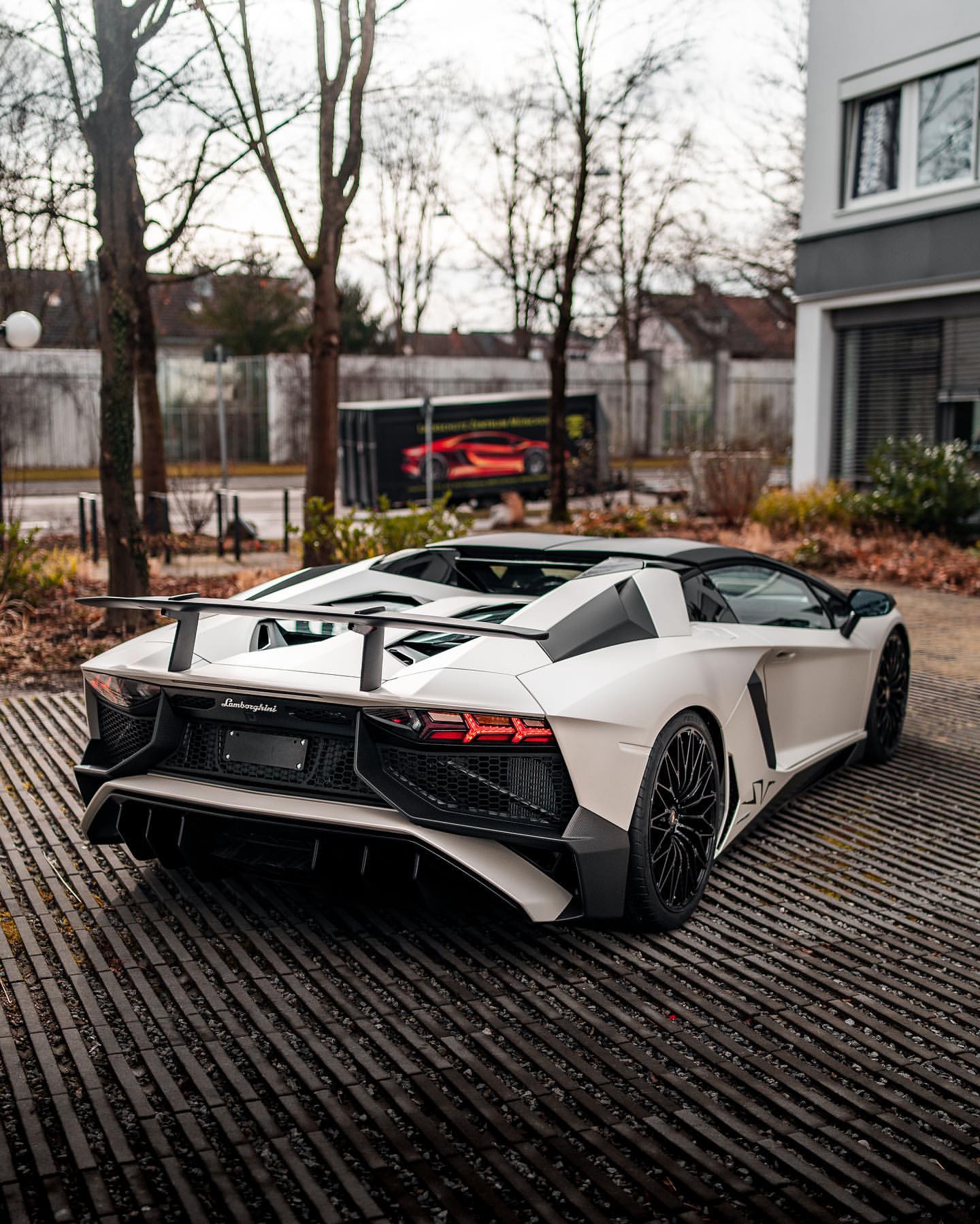兰博基尼Aventador SV Roadster