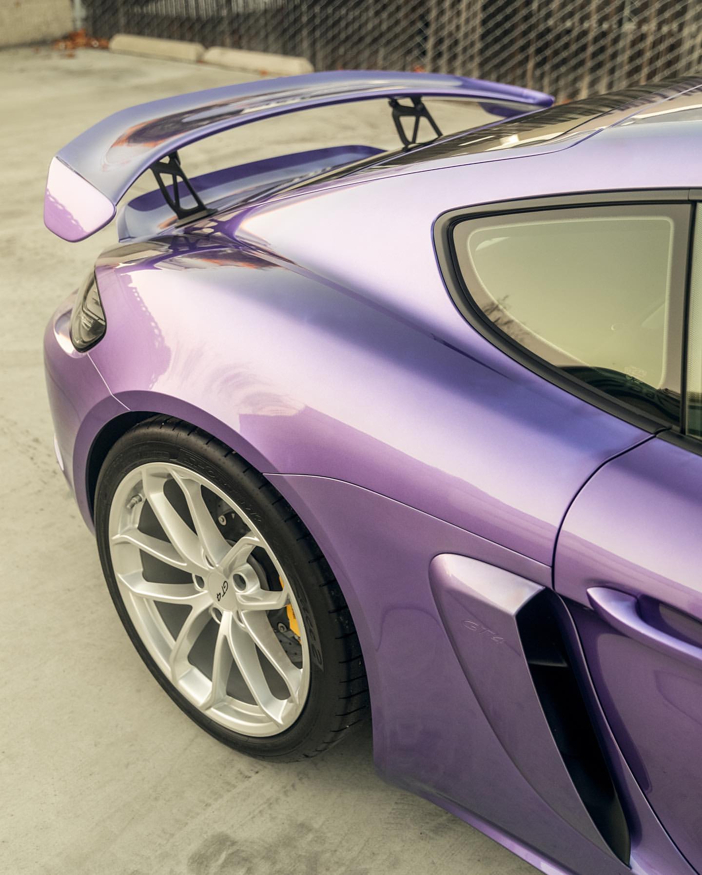 保时捷718 GT4