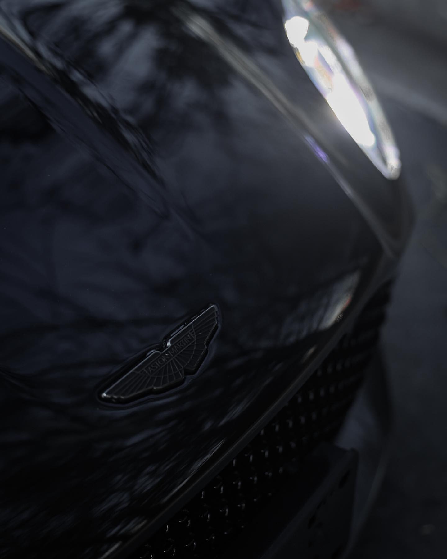 阿斯顿马丁DBS