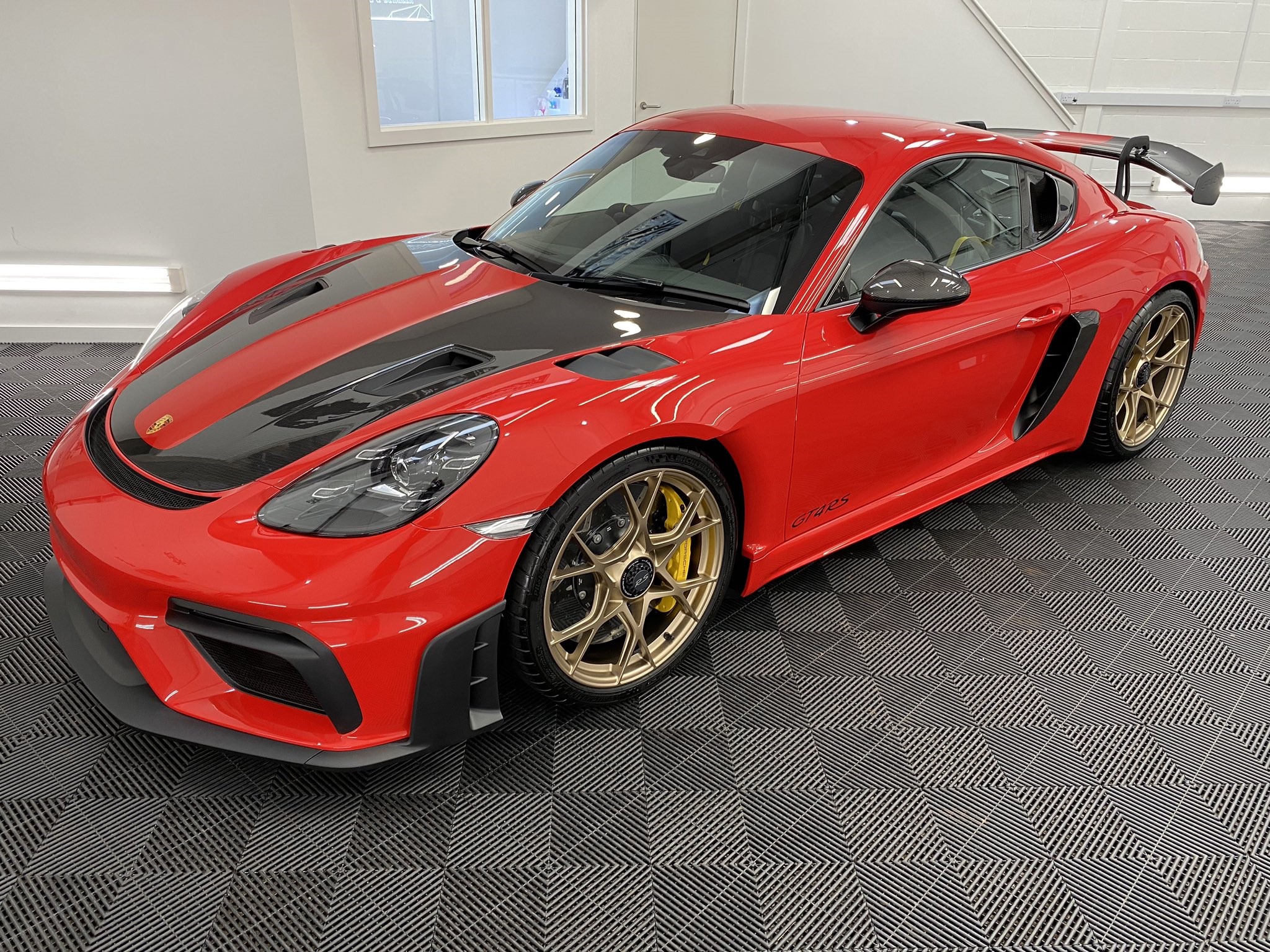 保时捷718 Cayman GT4 RS