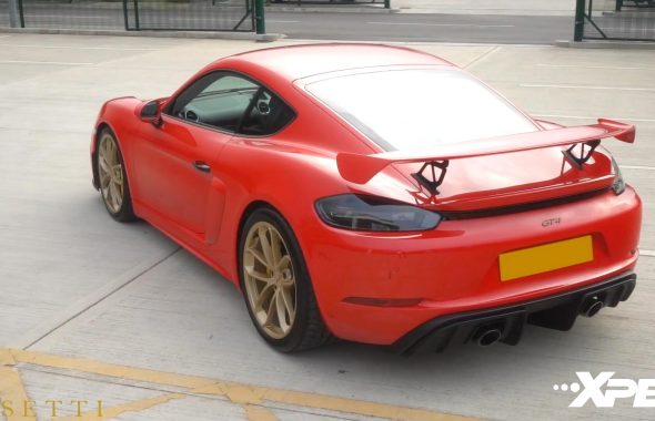 保时捷718 GT4