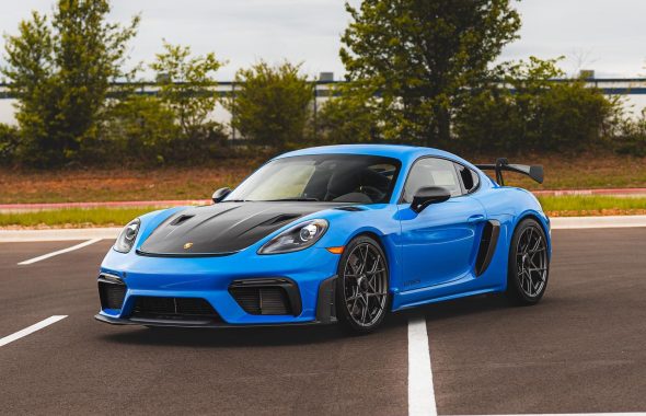 为2023 保时捷 718 Cayman GT4 RS 提供全面保护