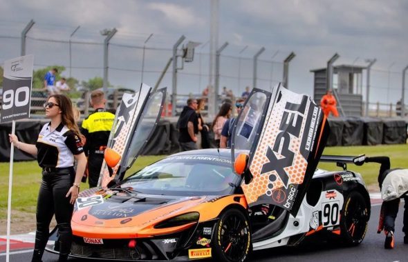 XPEL 携豪车助威英国 GT，Optimum Motorsport 再获冠军！